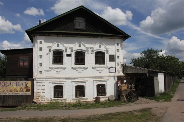 143-Дом Калашниковых